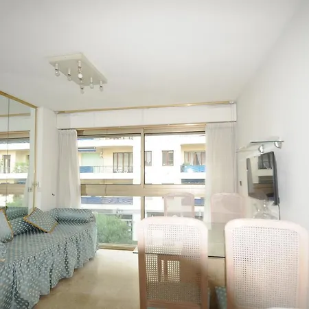 Apartman Centre Promenade With Terrace Next To The Sea In The Pedestrian Area